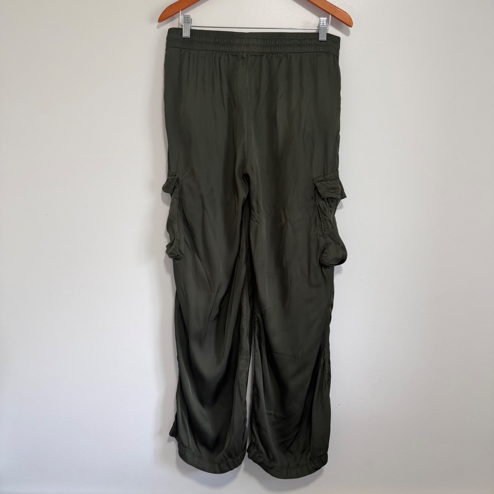 Aerie Olive Green 100% Viscose Wide Leg Cargo Pants Size Medium Drawstring - Picture 2 of 9